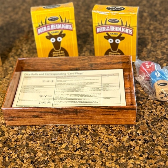 University Games Deer In The Headlights Family Game 8+ 2+ Players - Picture 6 of 7